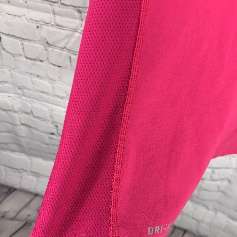 Nike Dri-Fit Running top EUC Size Small Fuchsia - Picture 4 of 6